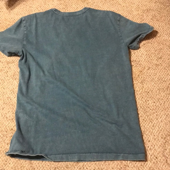 American Eagle shirt - Picture 2 of 2